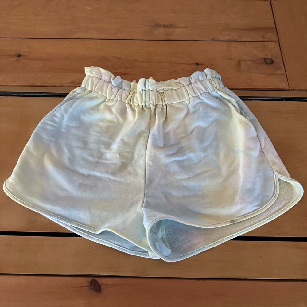 Le Lis Shorts